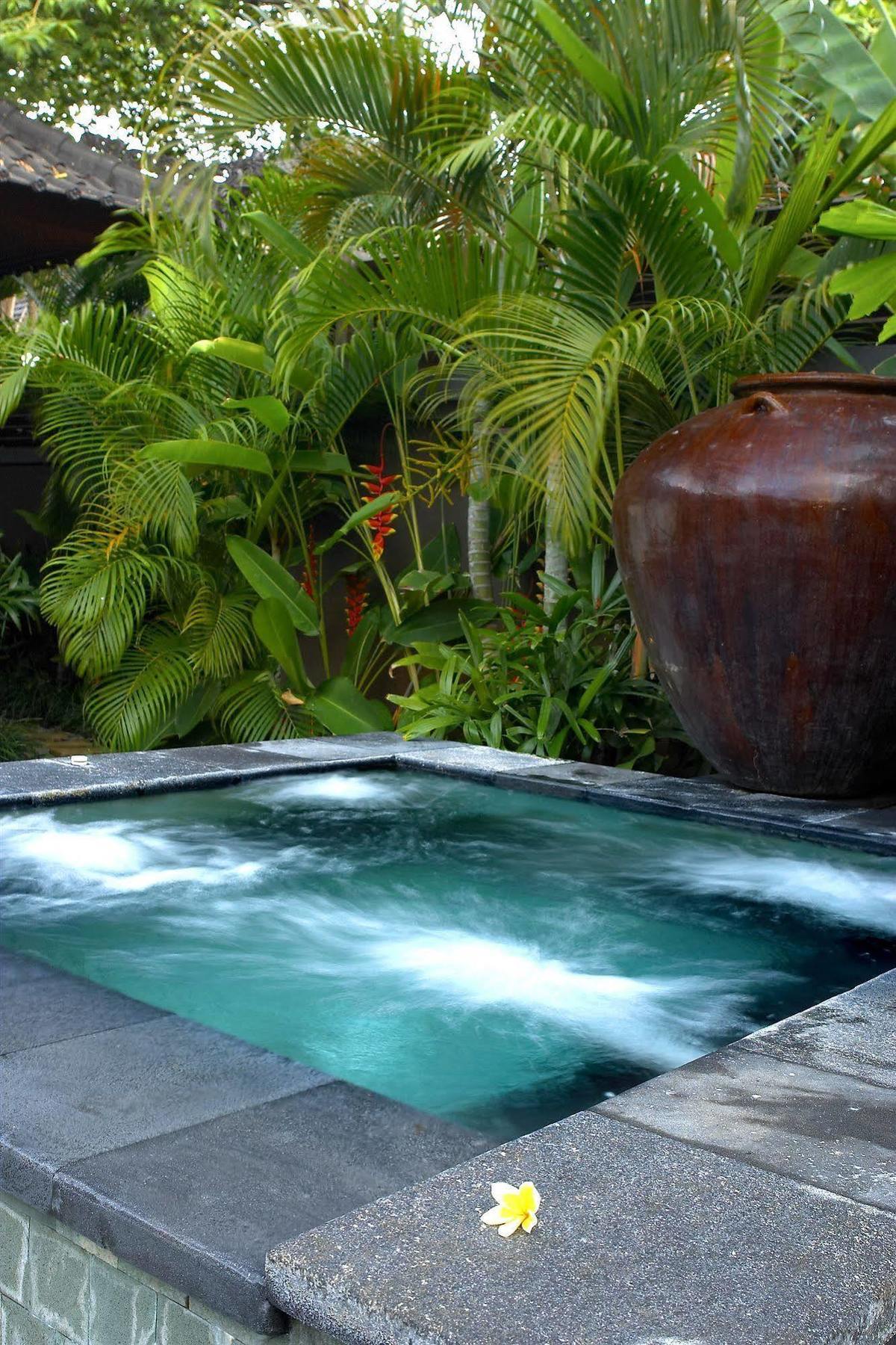 Kyriad Royal Seminyak  Exterior photo