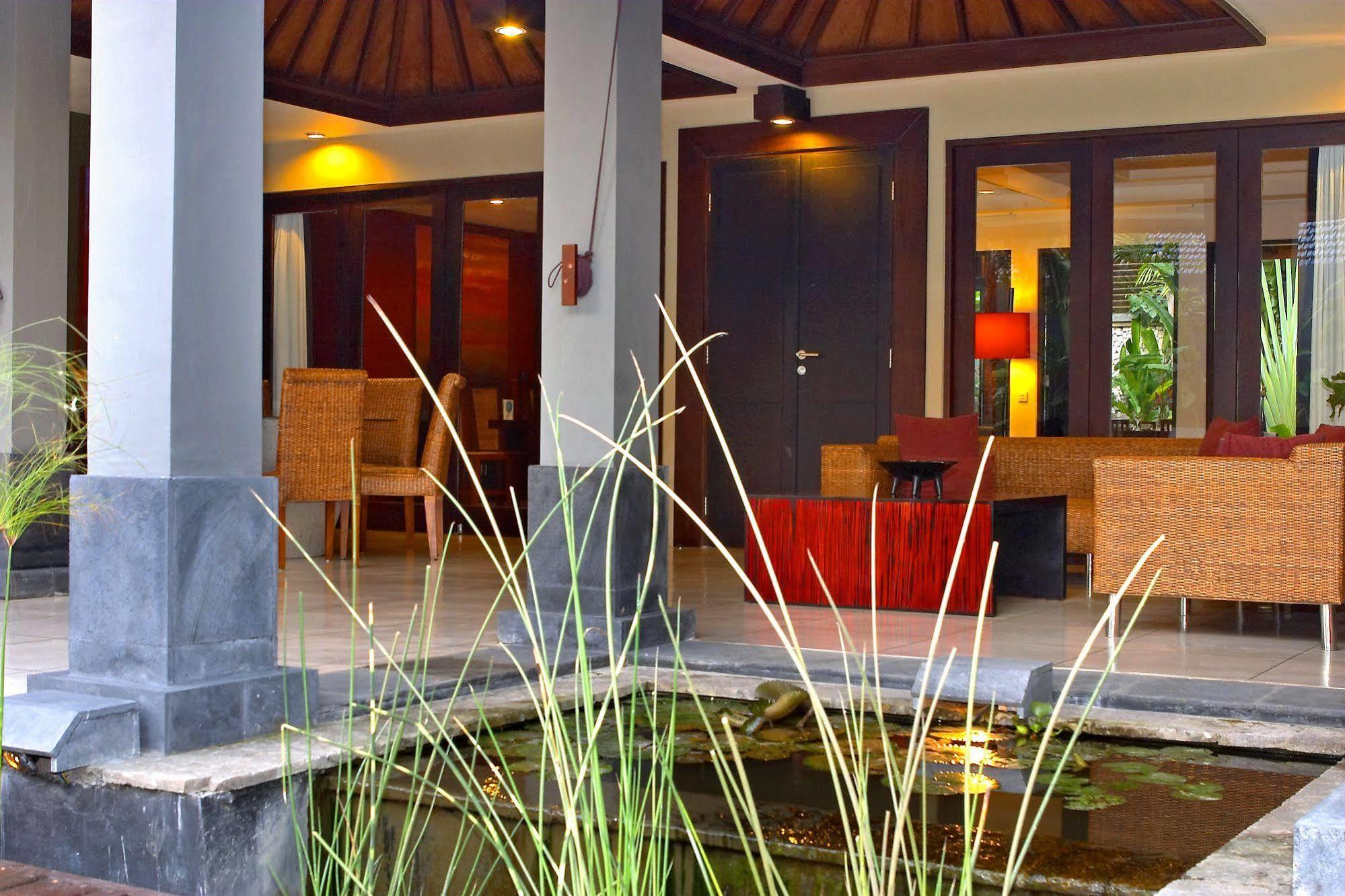 Kyriad Royal Seminyak  Exterior photo